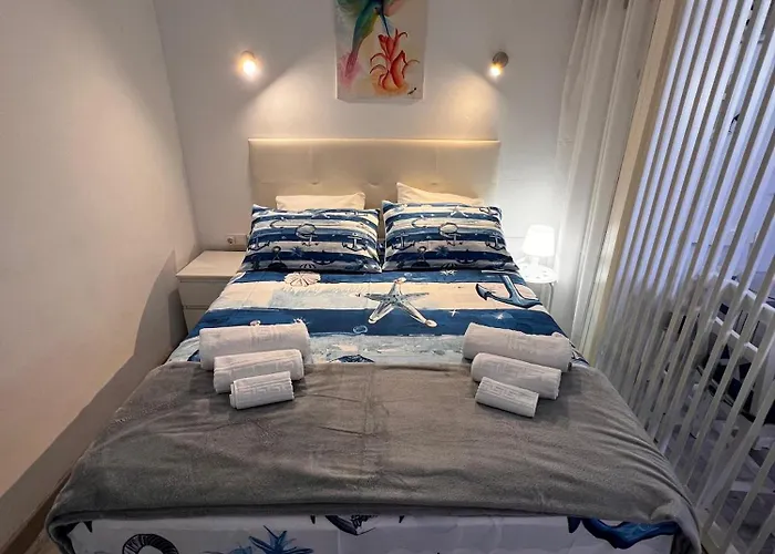 Bluemarine Tenerife طوستا ديل سيلونثيو